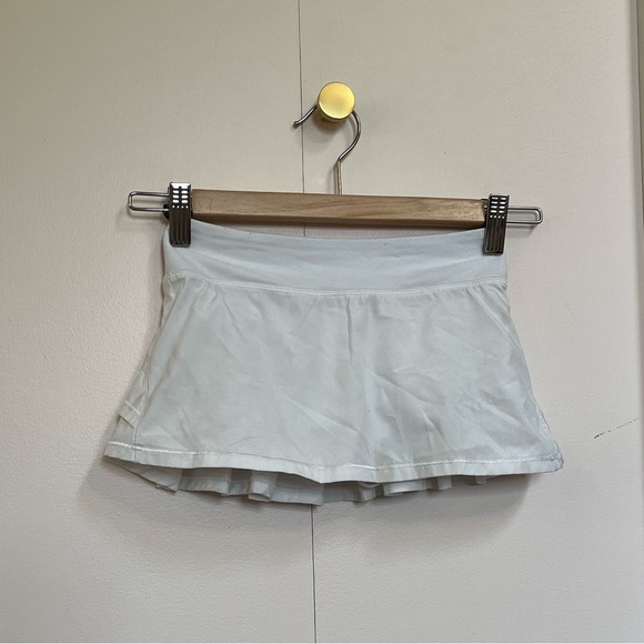 Ivivva set the pace skirt in white - size 4 - Picture 3 of 5